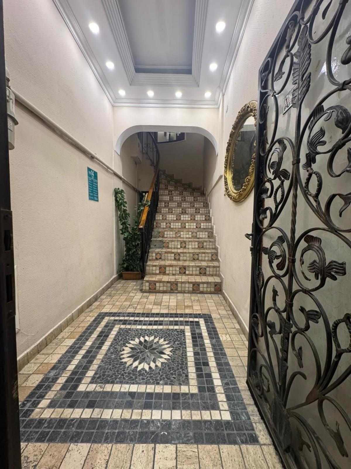 Taksim Sato Hotel Istanboel Buitenkant foto