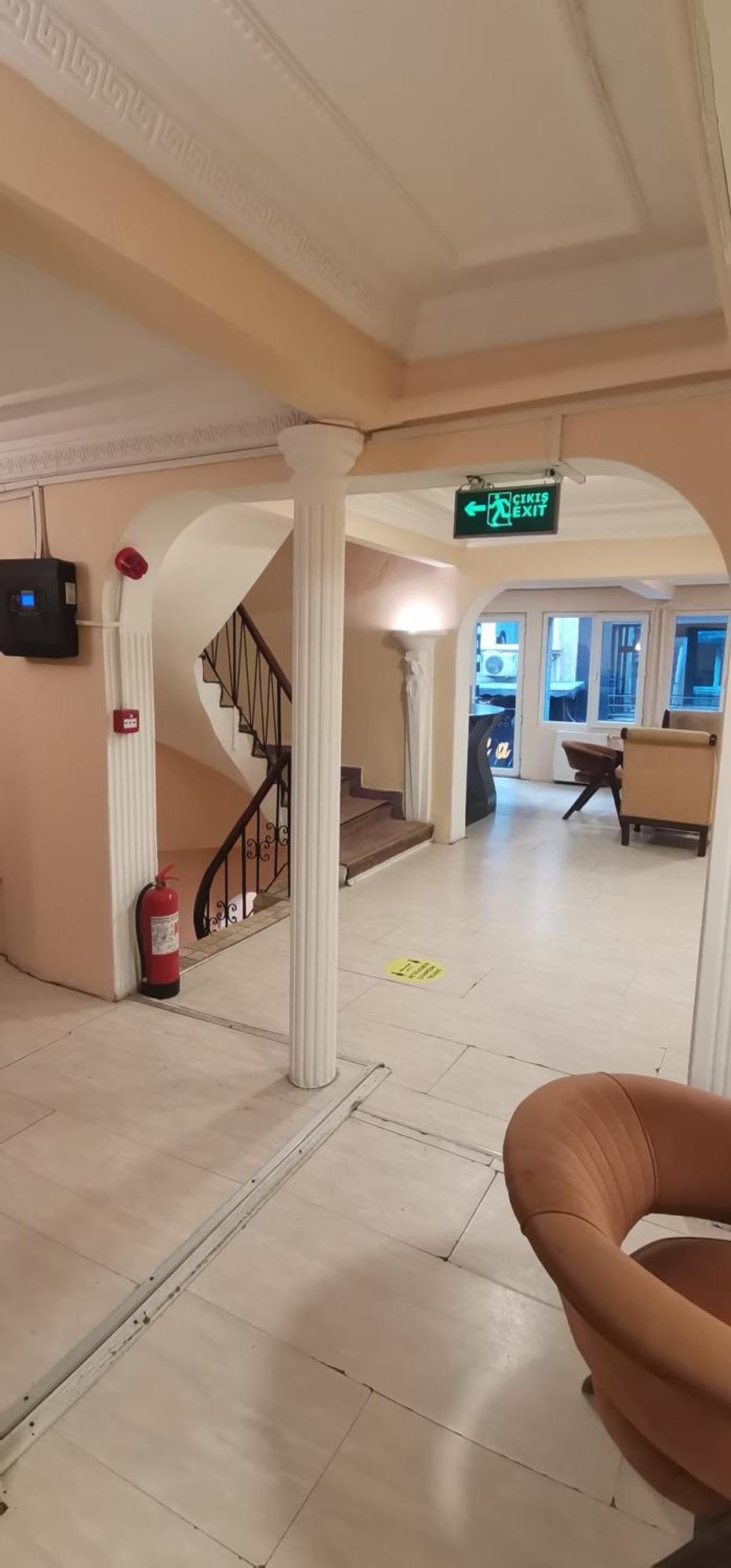 Taksim Sato Hotel Istanboel Buitenkant foto